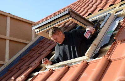 Pose de fenêtres de toit Velux à Paillet